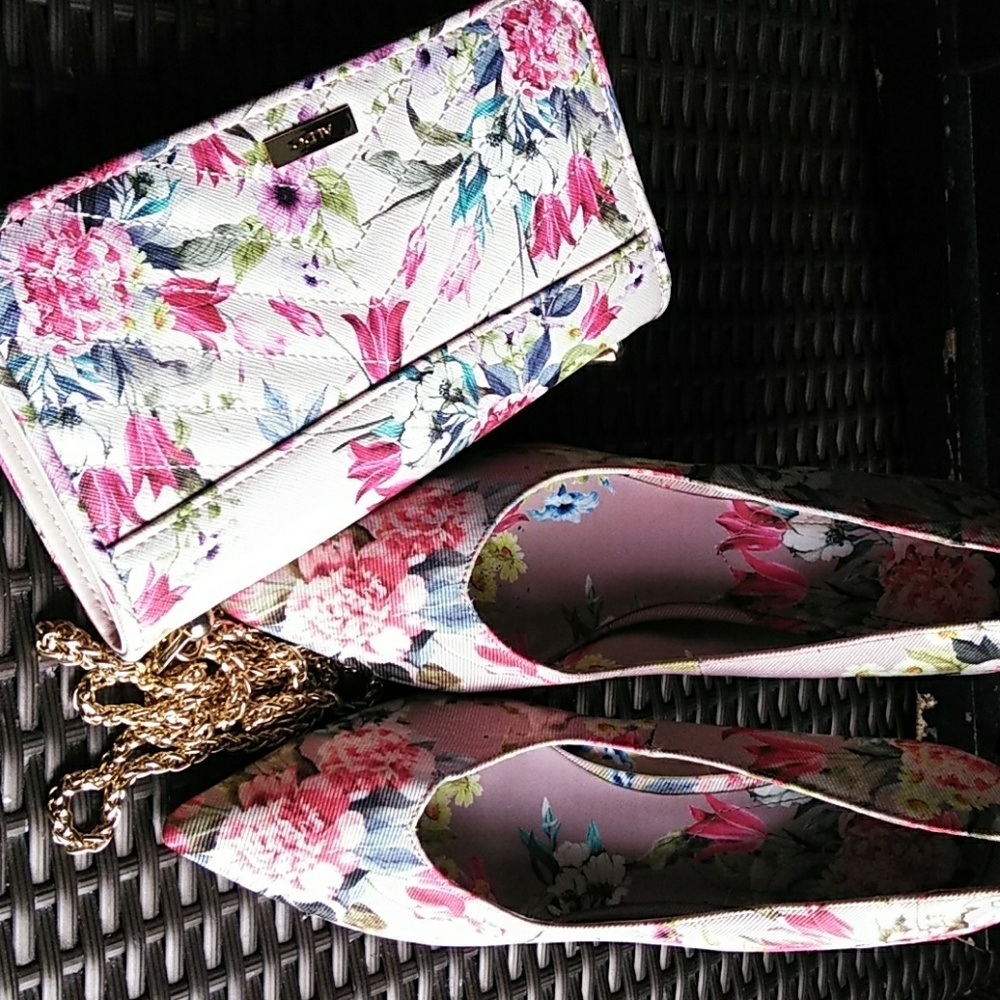 Clutch/ matching heel